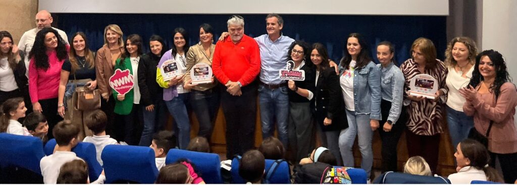 Una Scuola al Massimo Una Scuola al Massimo SocialStation Domenico Di Frenna