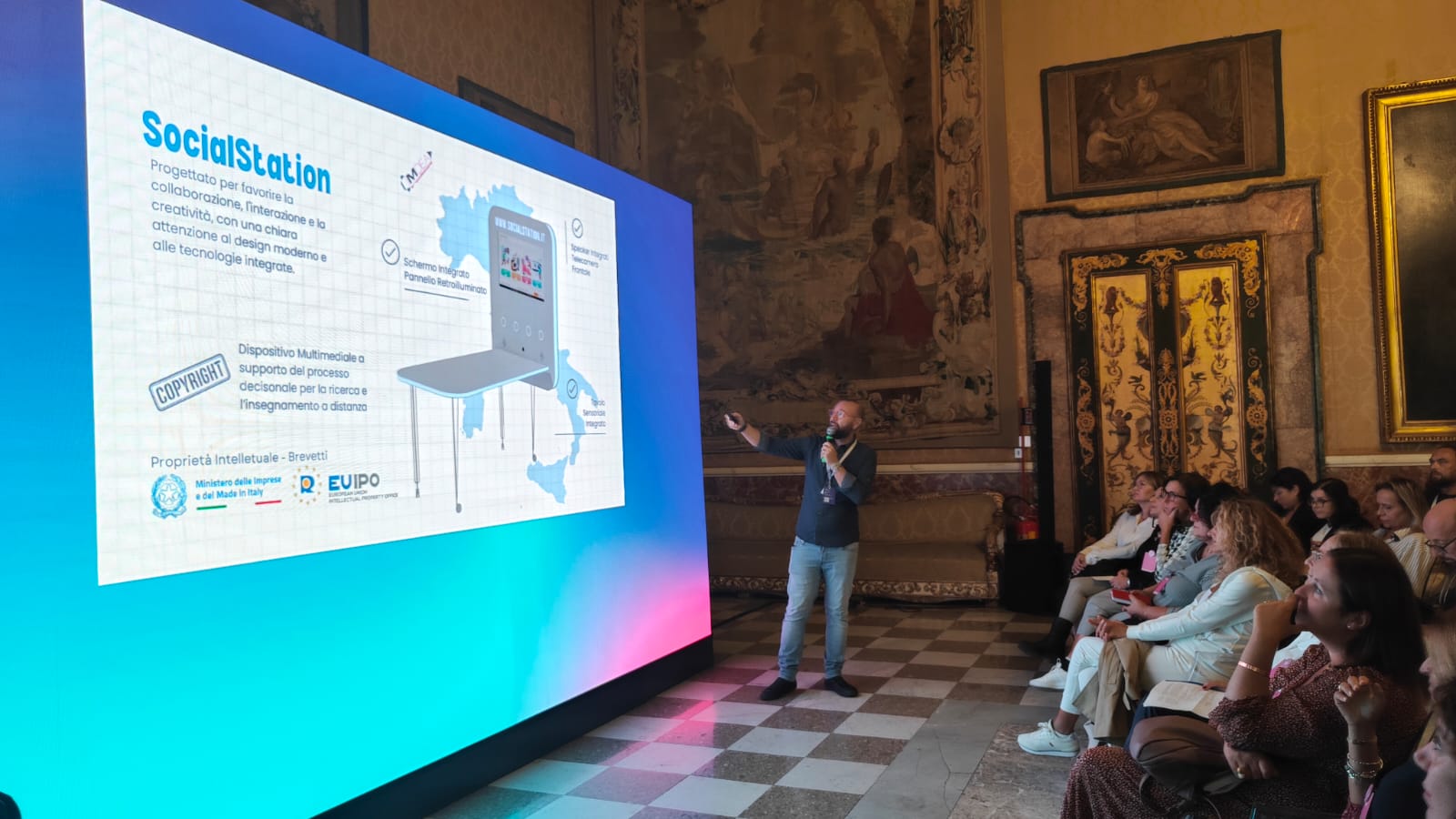 Ricerca e Innovazione in Italia – Il modello SocialStation